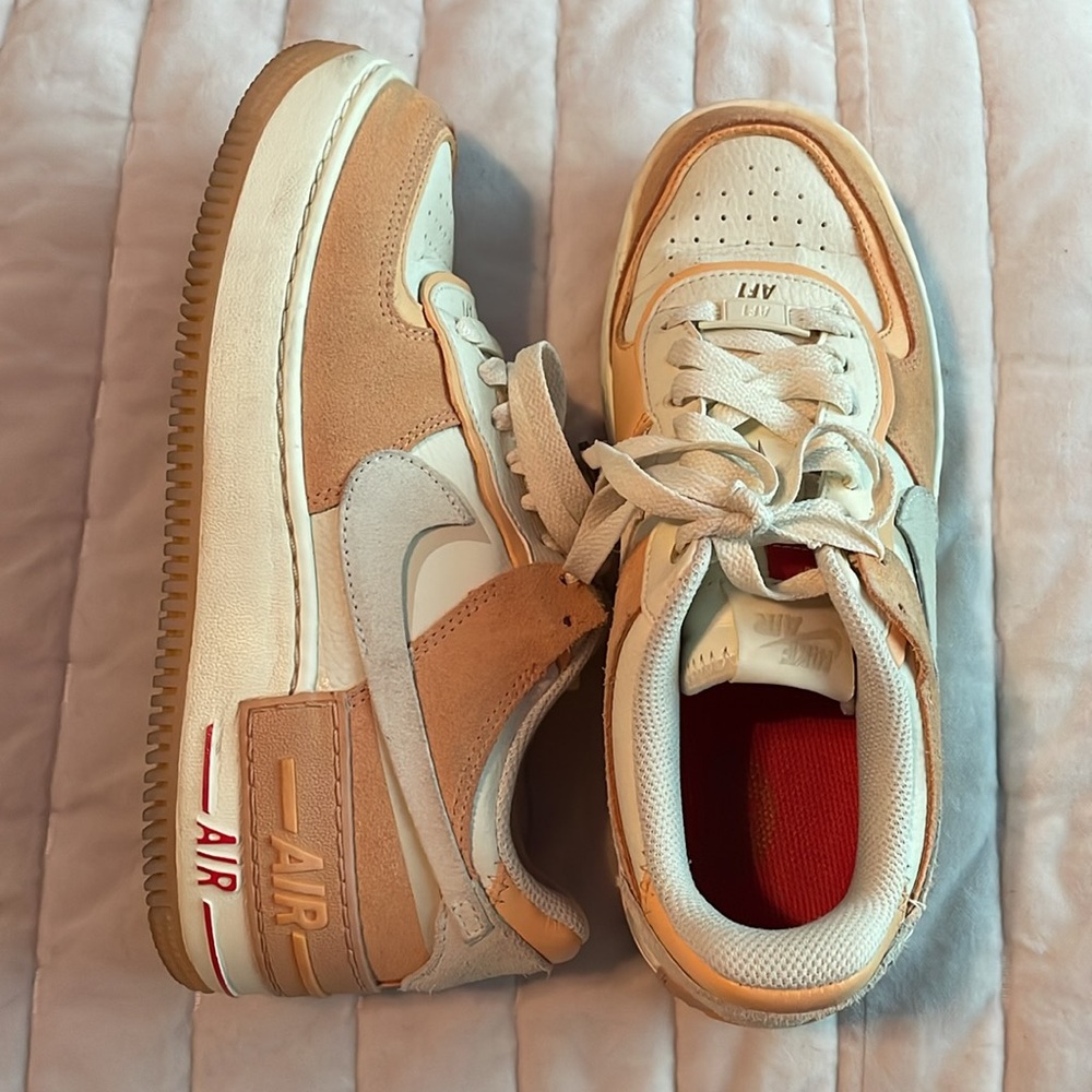 NIKE AIR FORCE 1